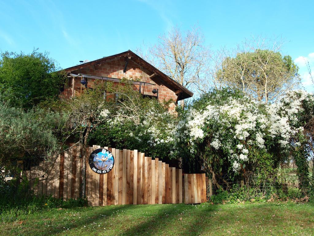 Gîte Au Jardin Meilhan-sur-Garonne Chambre photo